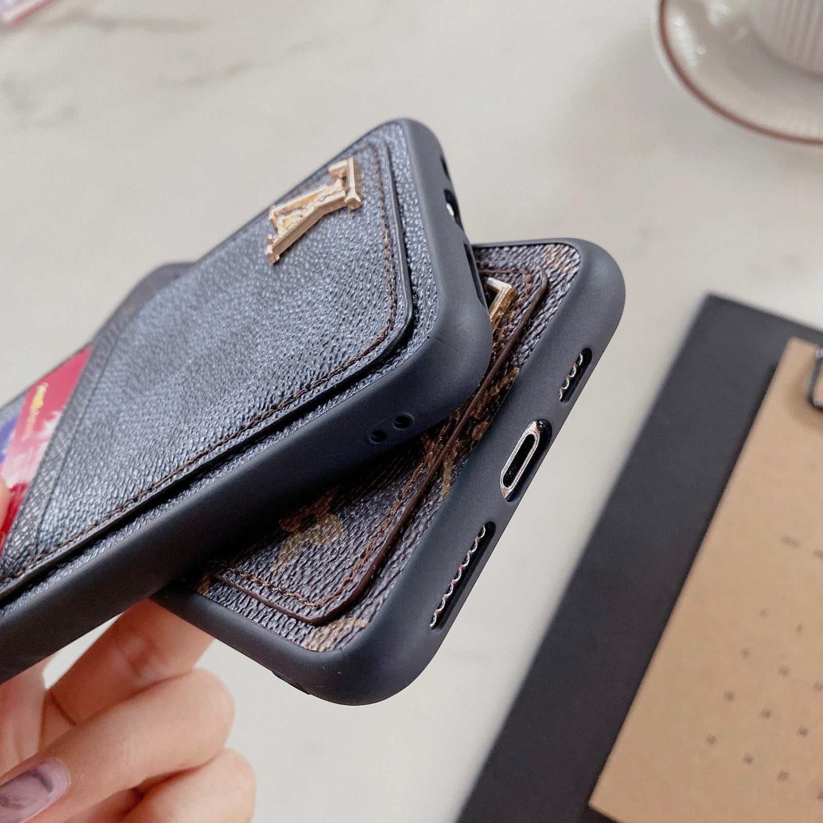 Coque louis vuitton avec porte carte